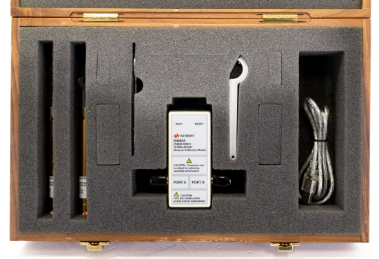 HP Agilent Keysight N4692A ECal Kit di calibrazione Elettronico 40 GHz 2.92 mm